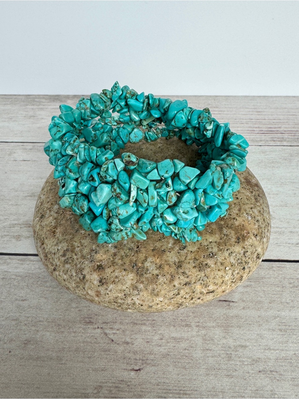 Turquoise Chip Stretch Bracelet - Vibrant Turquoise Beads